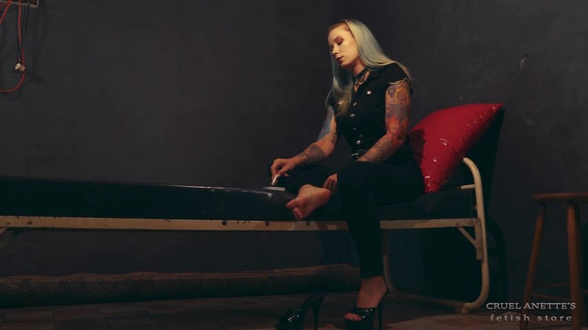 Smoke and soles - CRUEL ANETTES FETISH STORE - SD/480p/MP4