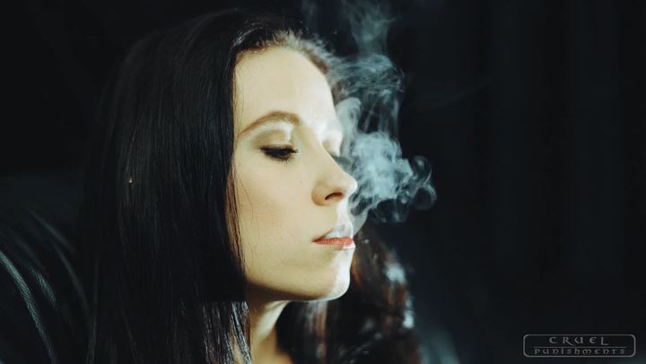 Mistress Anette - Lips and smoke - CRUEL PUNISHMENTS - SEVERE FEMDOM - SD/406p/MP4